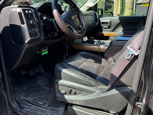 Used 2016 Chevrolet Silverado 2500 LTZ w/ Snow Plow Prep Package AWD/4WD image 5