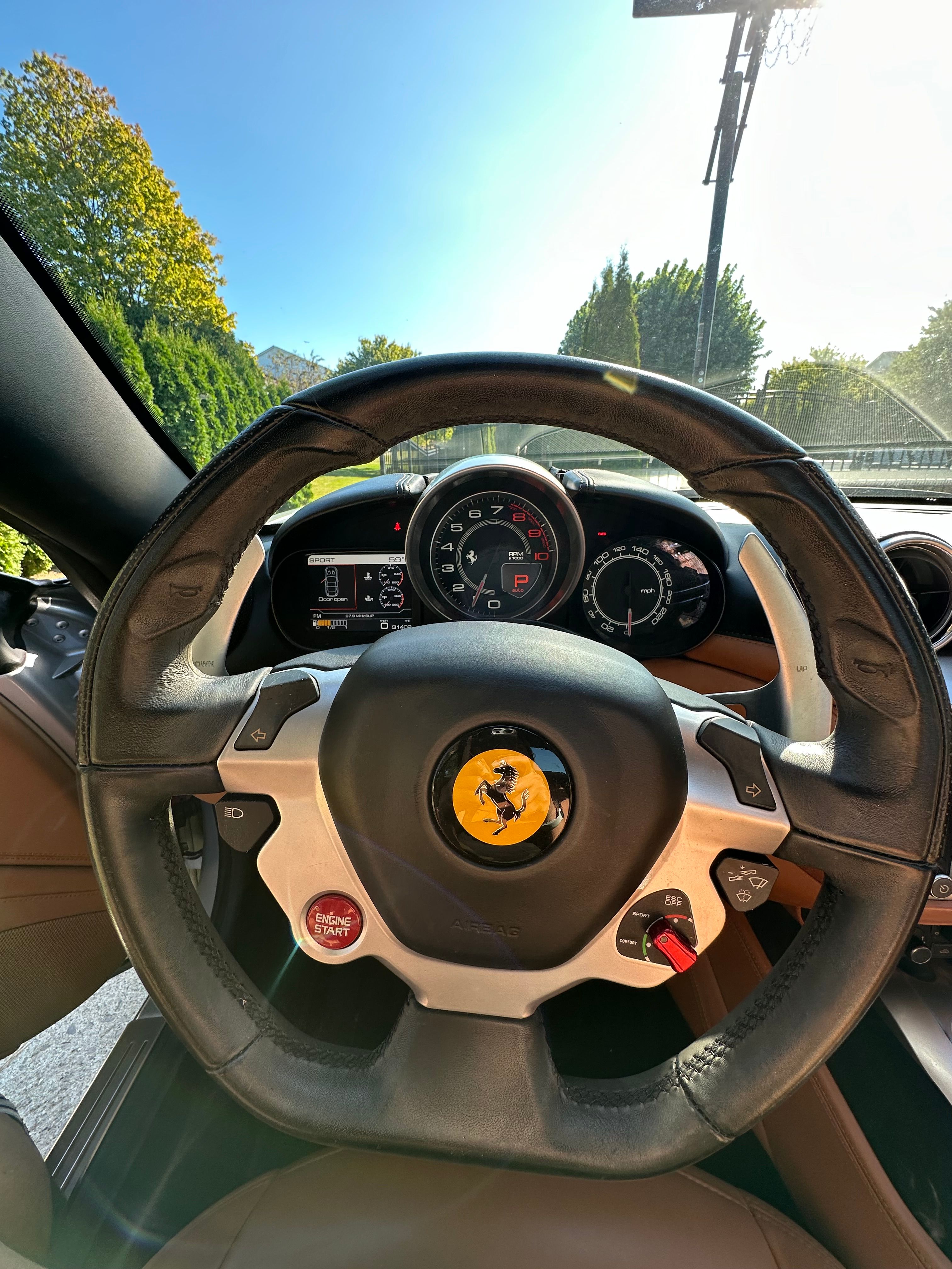 Used 2015 Ferrari California T RWD image 15