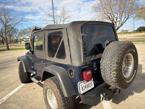 Used 2000 Jeep Wrangler SE image 5