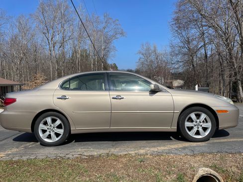 Used 2005 Lexus ES 330 image 4