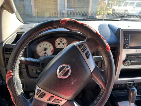 Used 2014 Nissan Titan PRO-4X image 6