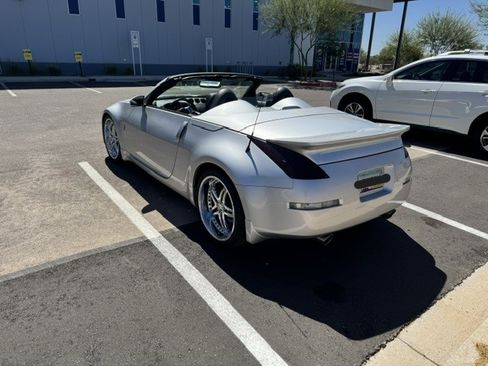 Used 2008 Nissan 350Z Touring RWD image 5