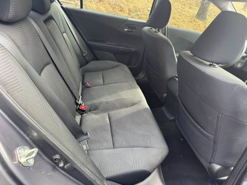 Used 2017 Honda Accord LX image 14