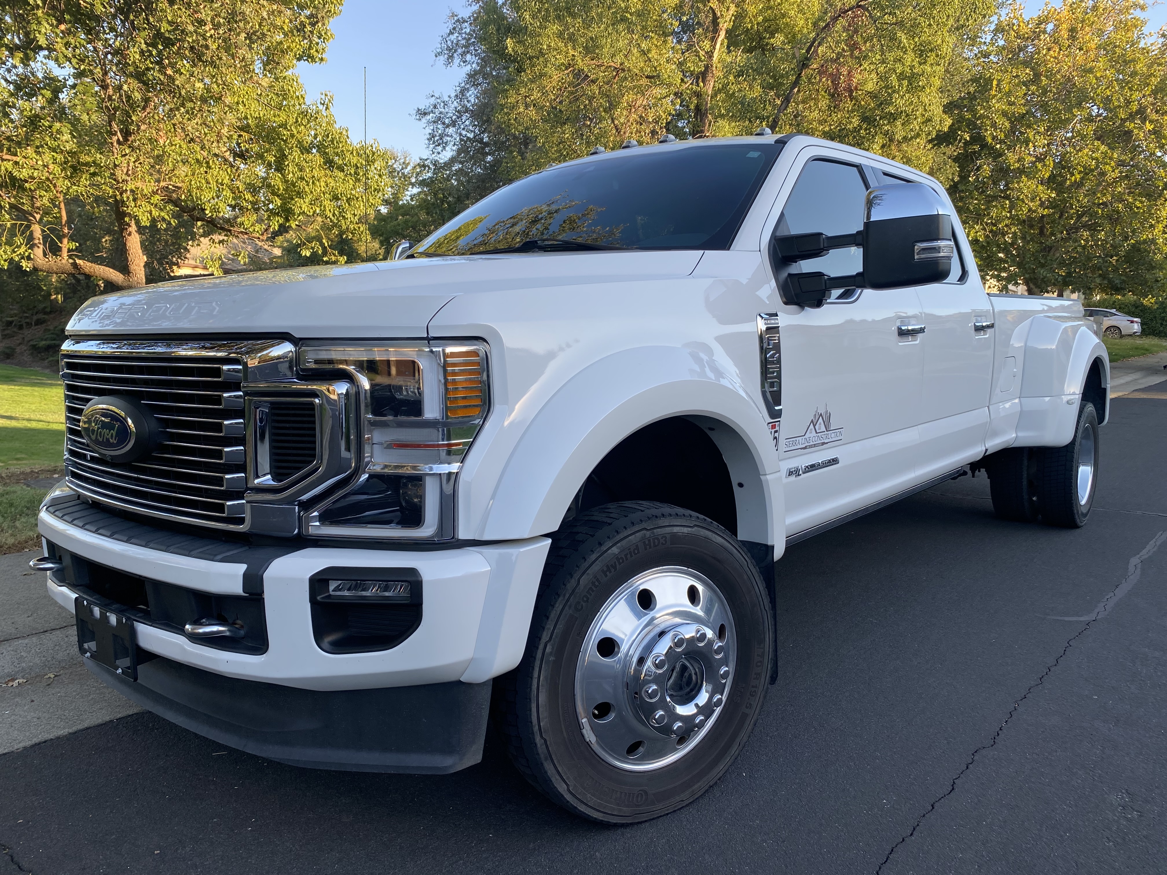Used 2020 Ford F450 Platinum w/ FX4 Off-Road Package AWD/4WD image 1