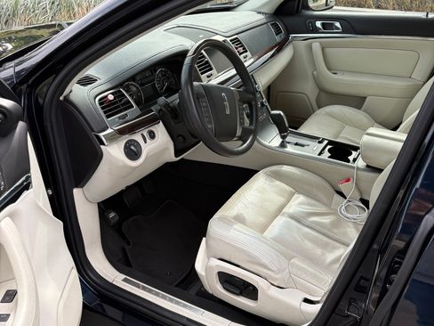 Used 2009 Lincoln MKS FWD image 5