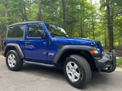 Used 2019 Jeep Wrangler Sport AWD/4WD image 9