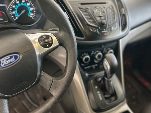 Used 2016 Ford Escape SE FWD image 11