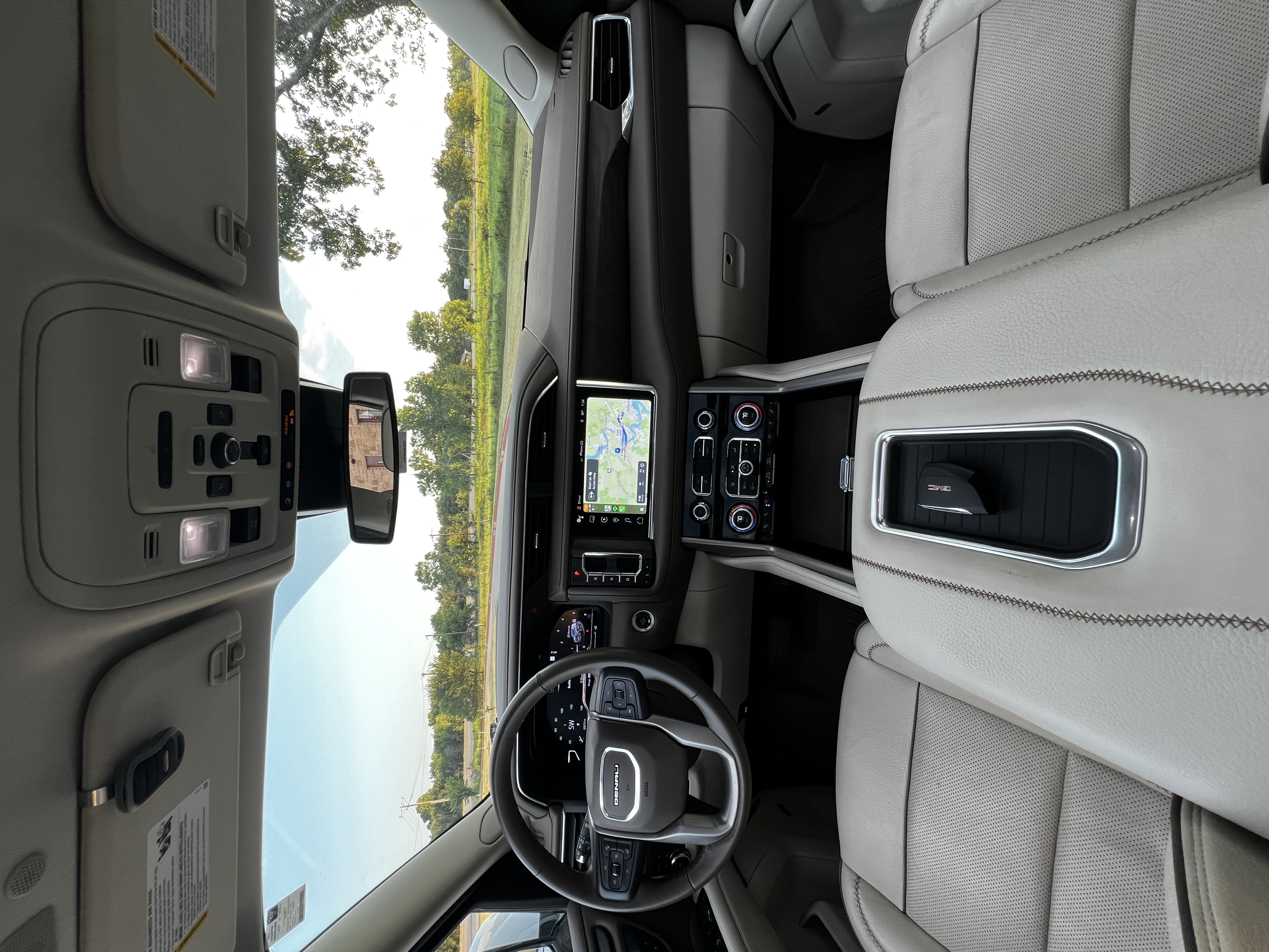 Used 2024 GMC Yukon Denali AWD/4WD image 17