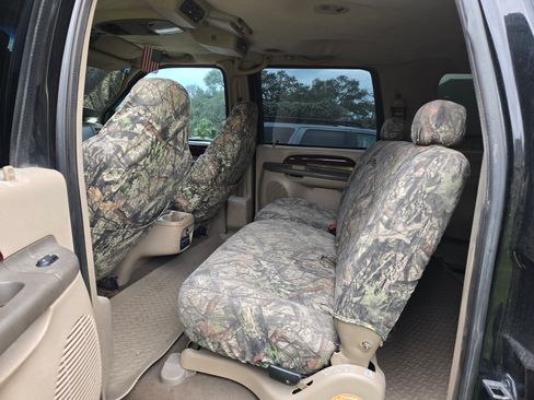 Used 2004 Ford Excursion Limited image 17