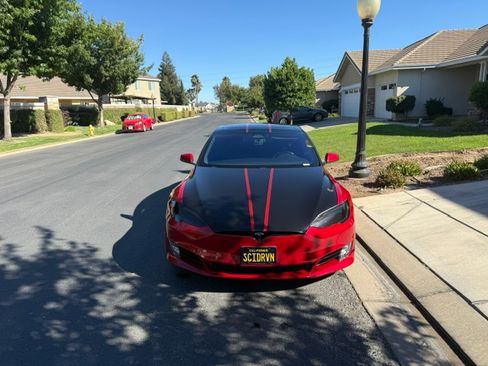 Used 2017 Tesla Model S 75 RWD image 4