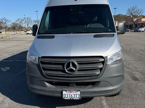 Used 2023 Mercedes-Benz Sprinter 2500 image 5