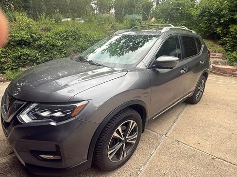 Used 2017 Nissan Rogue SL w/ SL Premium Package AWD/4WD image 1