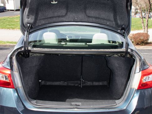 Used 2017 Nissan Sentra SV image 11