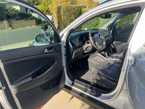 Used 2016 Hyundai Tucson Limited w/ Option Group 03 AWD/4WD image 26