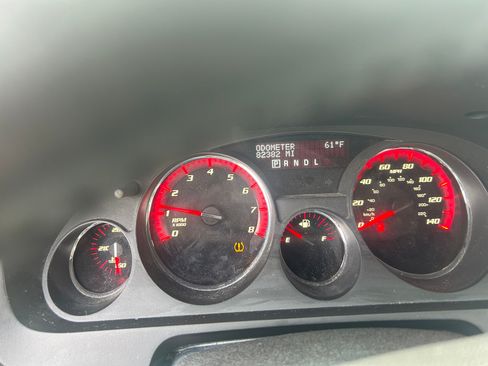 Used 2012 GMC Acadia SLE image 12