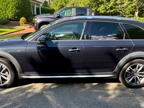 Used 2018 Audi A4 2.0T allroad Premium Plus AWD/4WD image 2