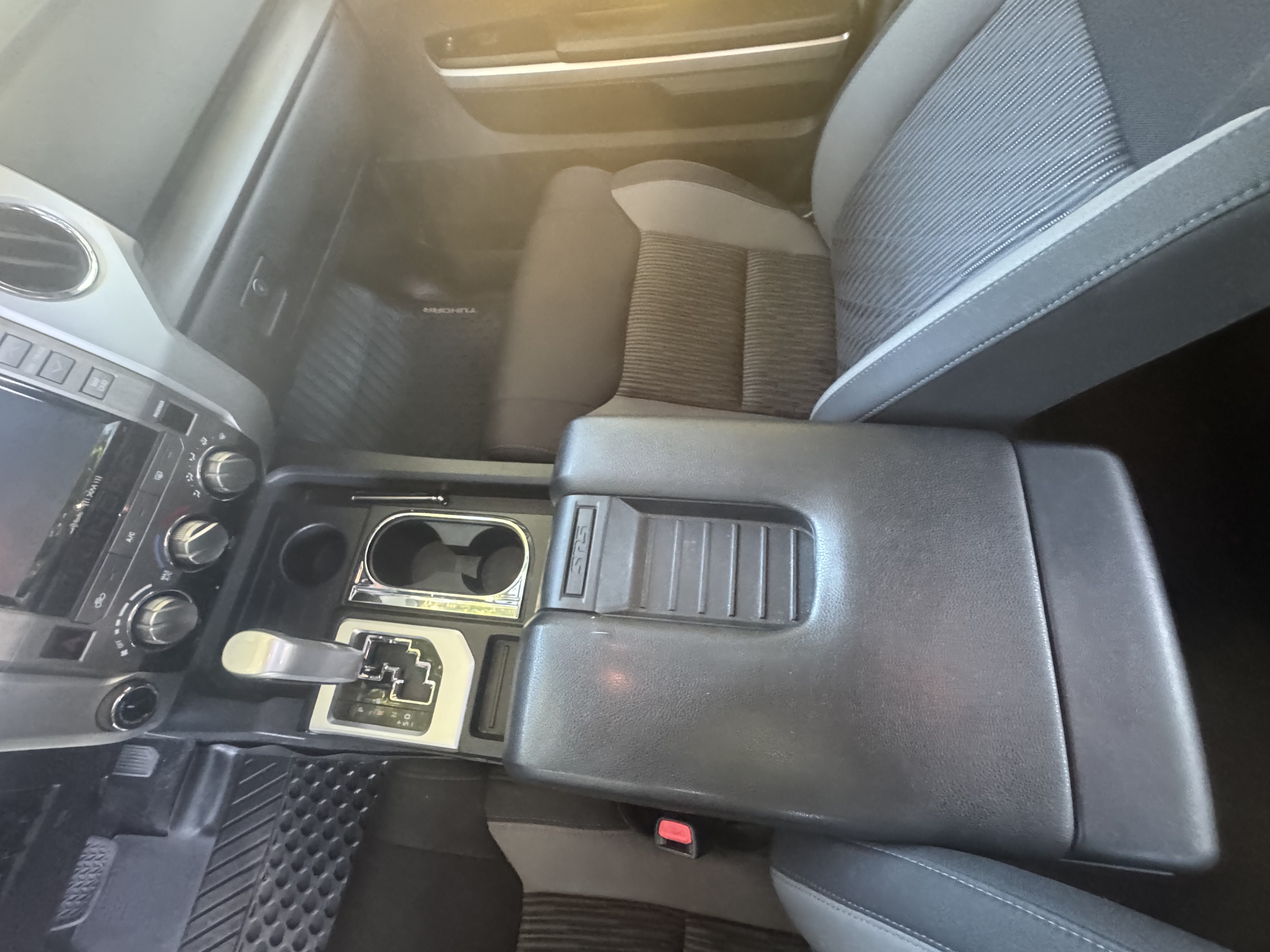 Used 2017 Toyota Tundra SR5 AWD/4WD image 11