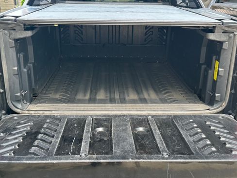 Used 2013 Chevrolet Avalanche LS w/ Texas Edition image 12