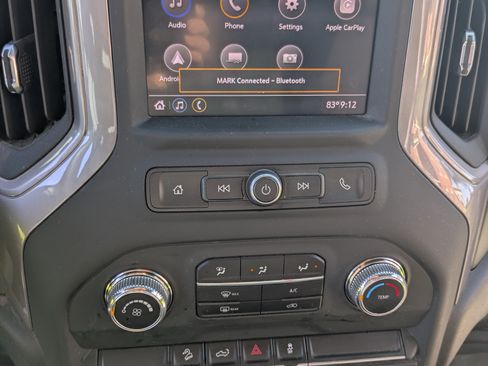 Used 2020 GMC Sierra 1500 4x4 Crew Cab w/ Sierra Value Package image 14