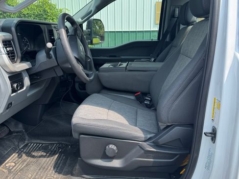 Used 2024 Ford F350 XL w/ FX4 Off-Road Package AWD/4WD image 13