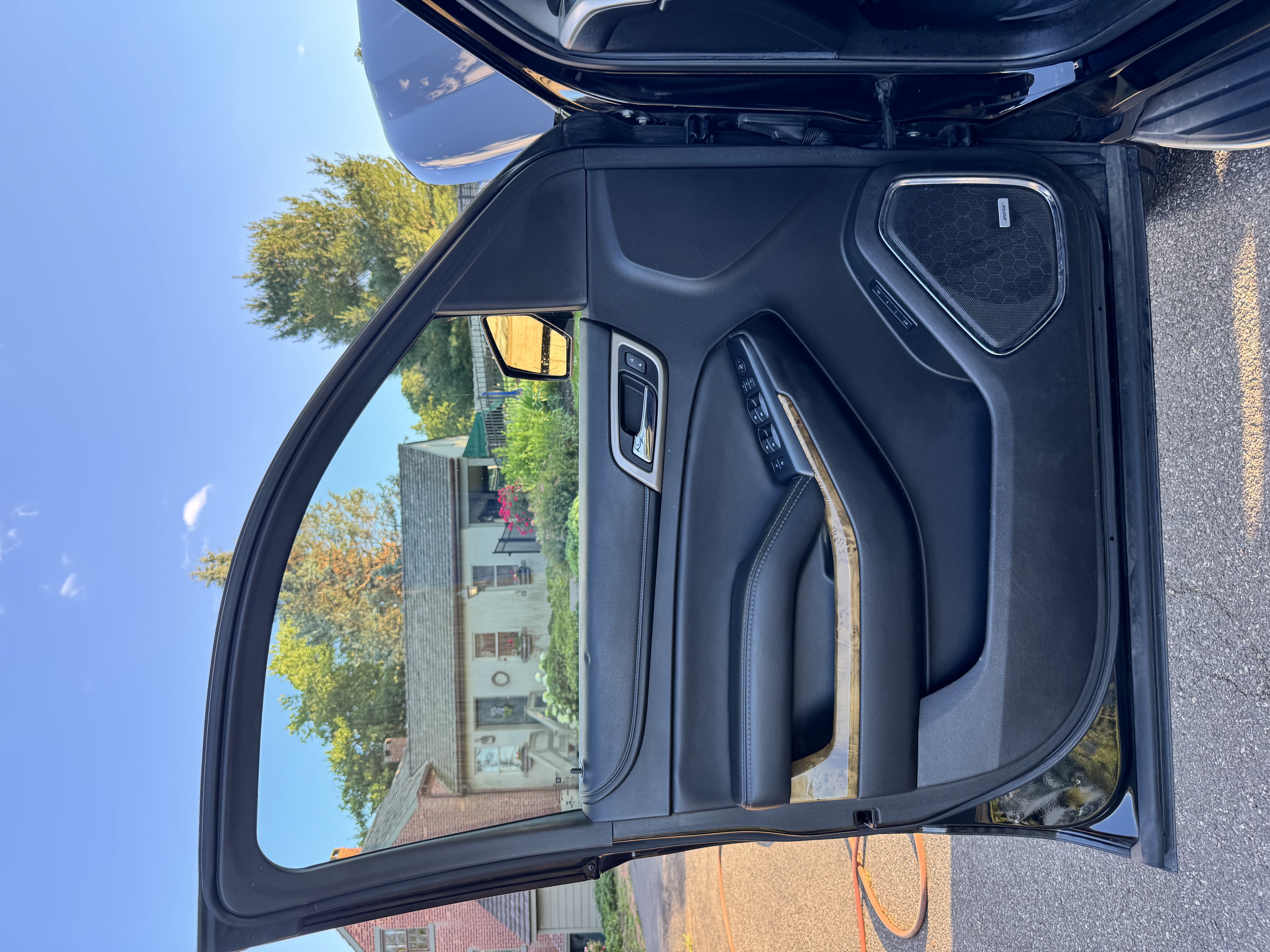 Used 2017 GMC Yukon Denali AWD/4WD image 19