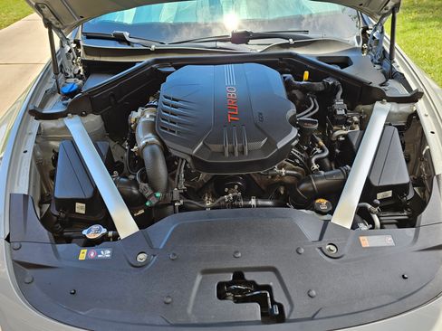 Used 2020 Kia Stinger GT2 image 8