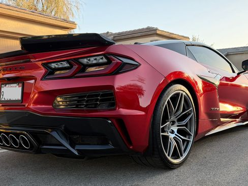 Used 2024 Chevrolet Corvette Z06 RWD image 4
