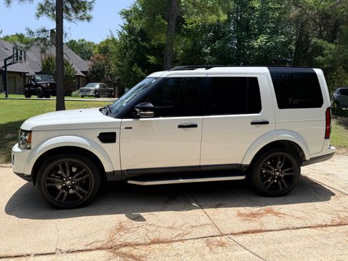 Used 2016 Land Rover LR4 HSE Silver Edition AWD/4WD image 1