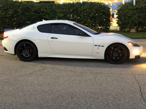 Used 2012 Maserati GranTurismo S RWD image 17