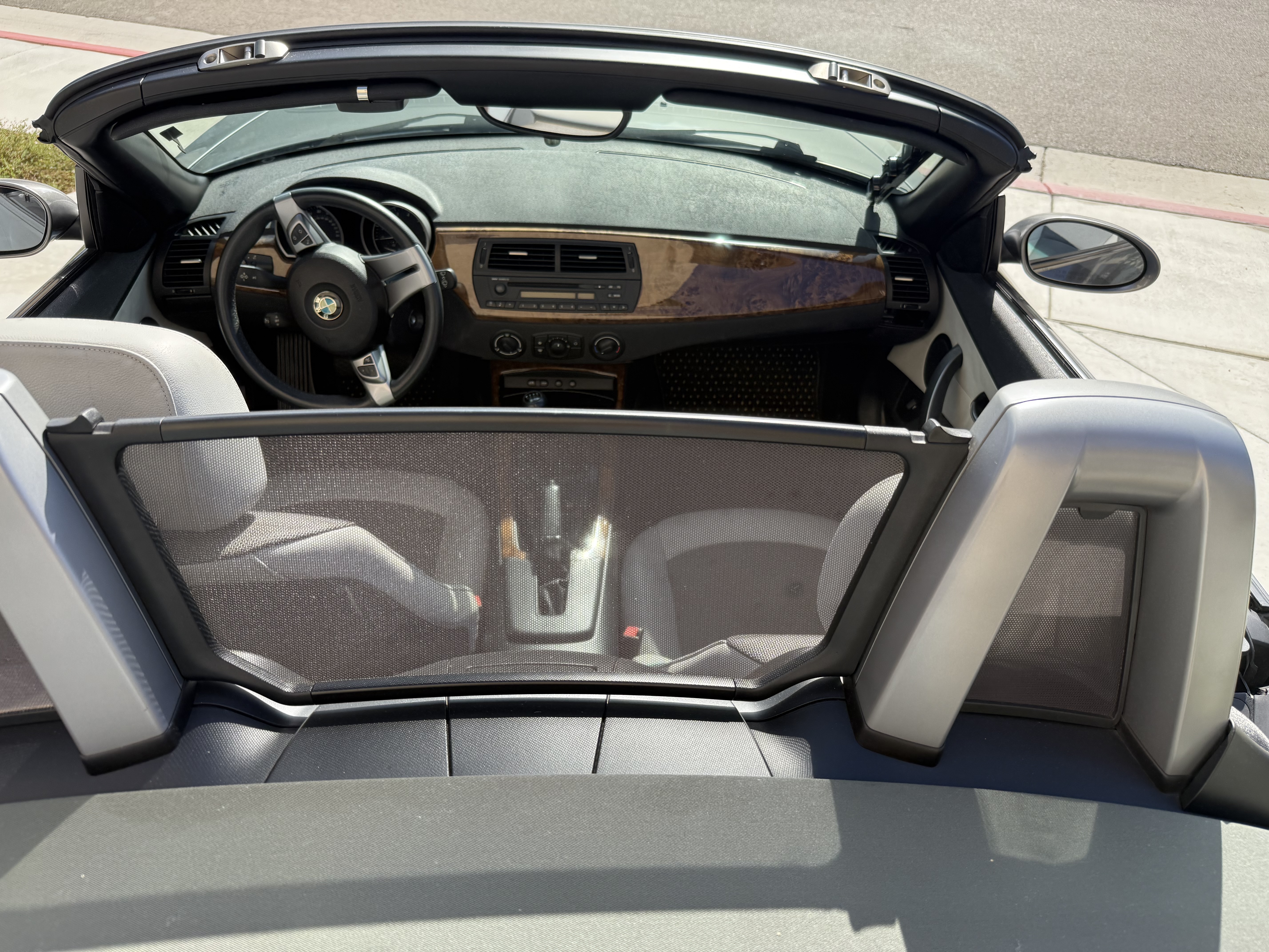 Used 2005 BMW Z4 2.5i RWD image 17