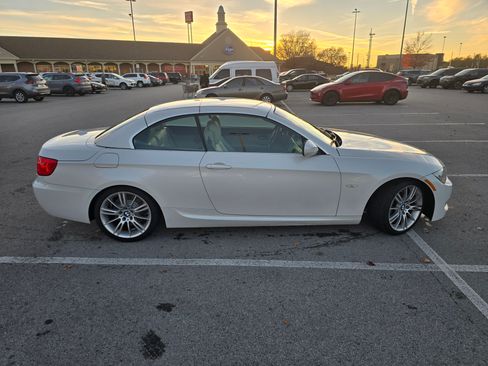 Used 2013 BMW 335i Convertible image 5