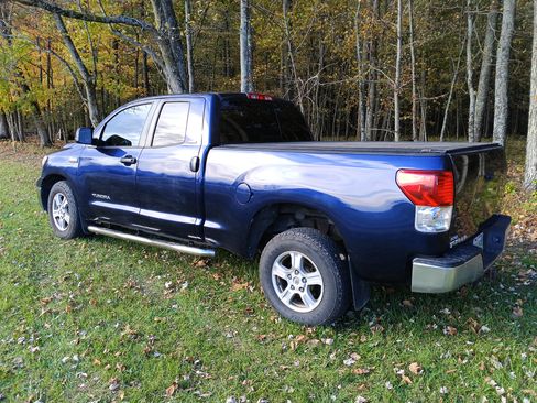 Used 2010 Toyota Tundra 4x4 Double Cab w/ SR5 Pkg image 8