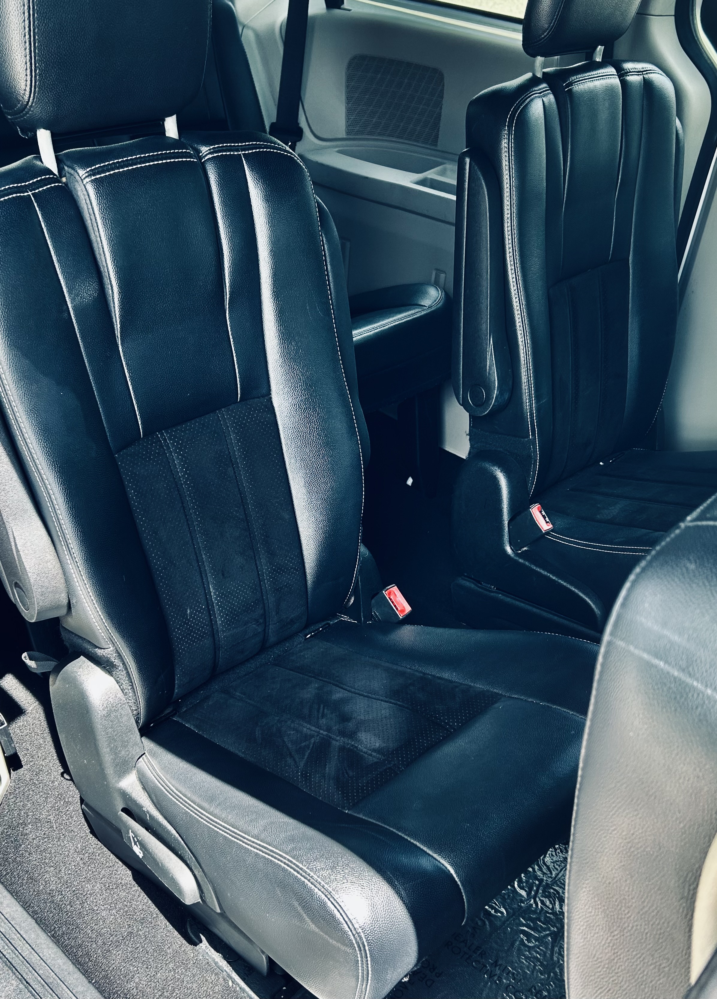 Used 2017 Dodge Grand Caravan SXT FWD image 11