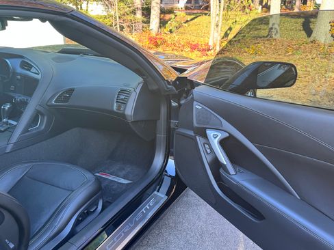 Used 2016 Chevrolet Corvette Z06 w/ 2LZ Preferred Equipment Group image 13