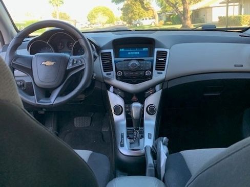 Used 2016 Chevrolet Cruze LS image 26
