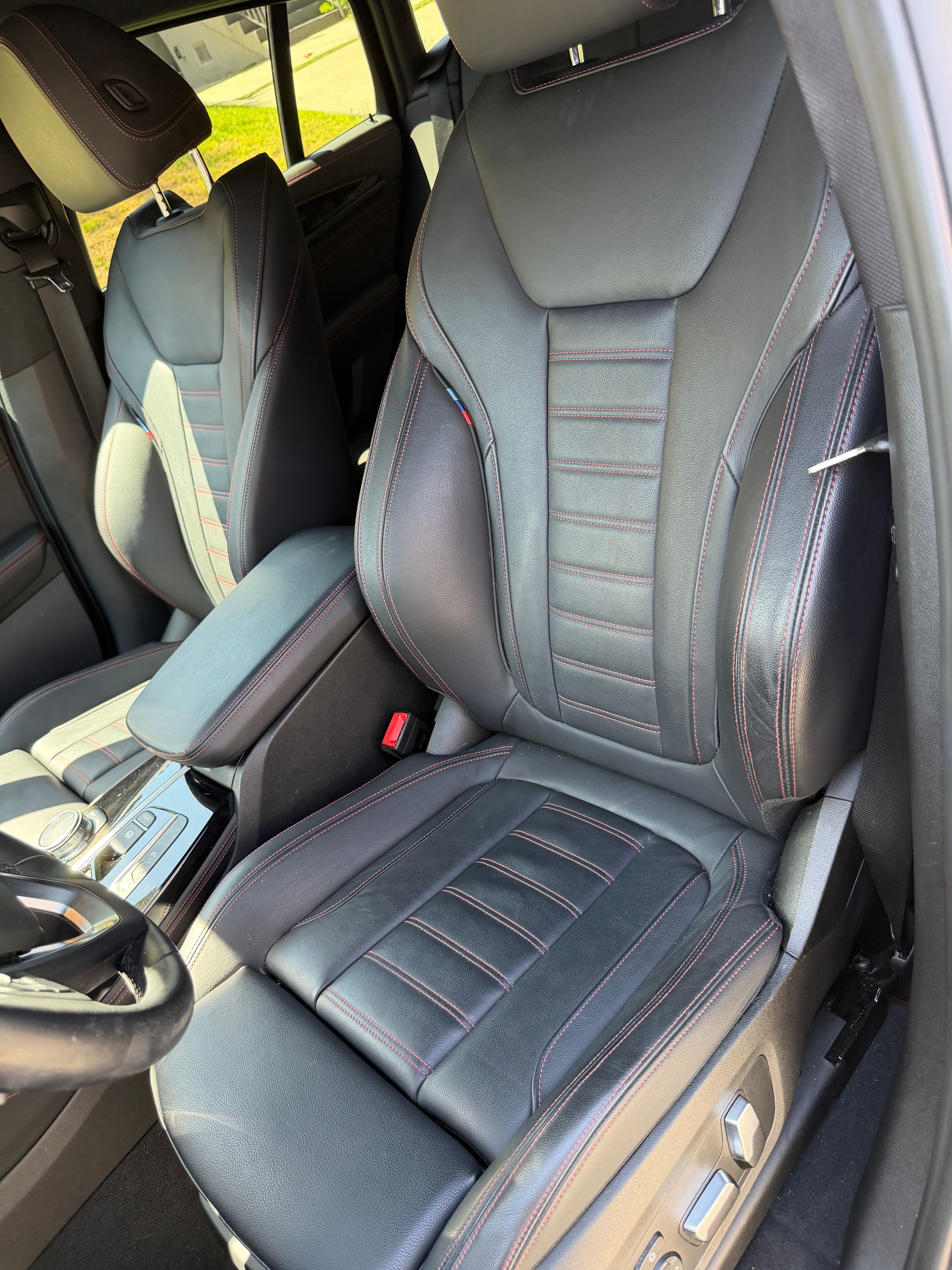 Used 2019 BMW X4 xDrive30i w/ M Sport Package AWD/4WD image 12