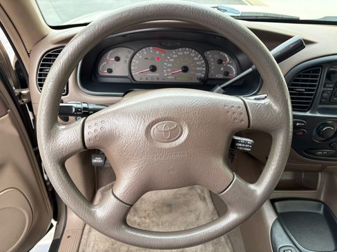 Used 2002 Toyota Sequoia SR5 image 18