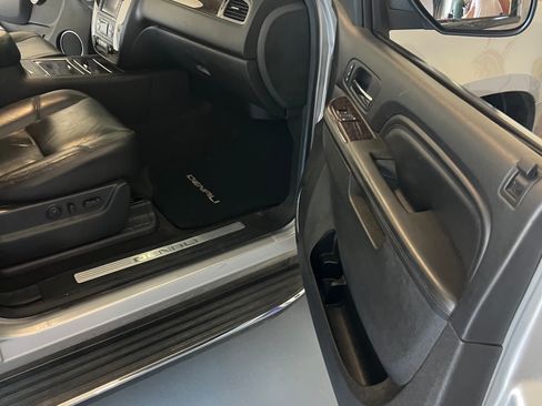 Used 2014 GMC Yukon Denali image 11