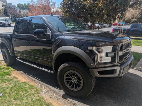 Used 2020 Ford F150 Raptor w/ Equipment Group 802A Luxury image 8