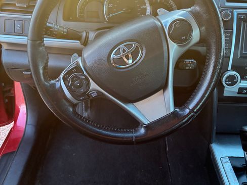 Used 2013 Toyota Camry SE image 10