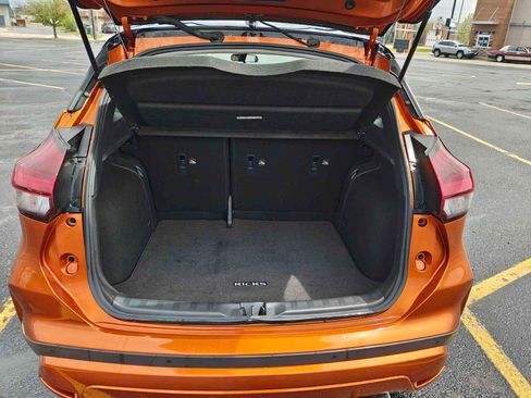 Used 2021 Nissan Kicks SR w/ SR Premium Package FWD image 8