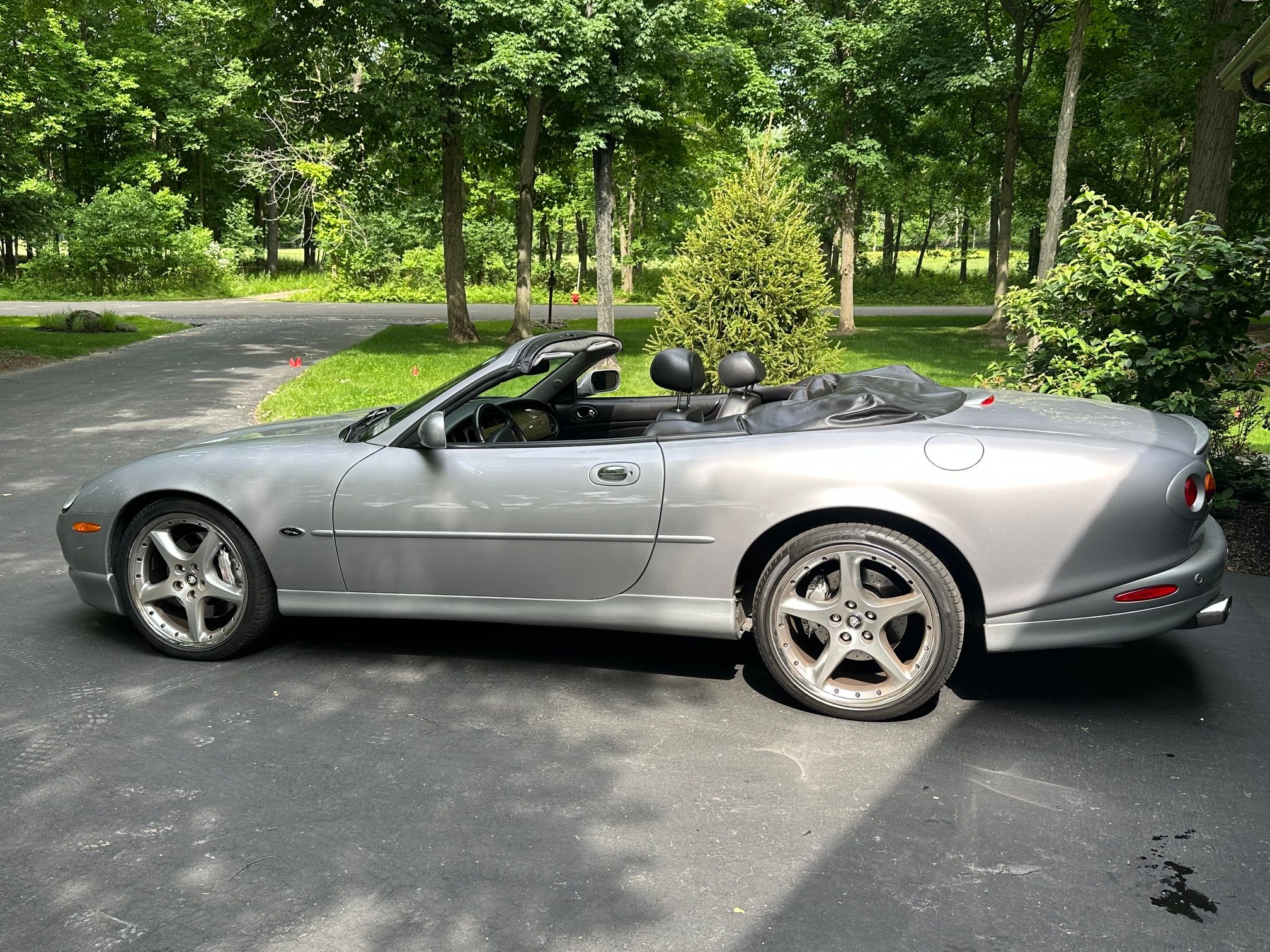 Used 2001 Jaguar XKR Convertible RWD image 1