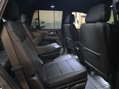 Used 2026 GMC Yukon Denali AWD/4WD image 11