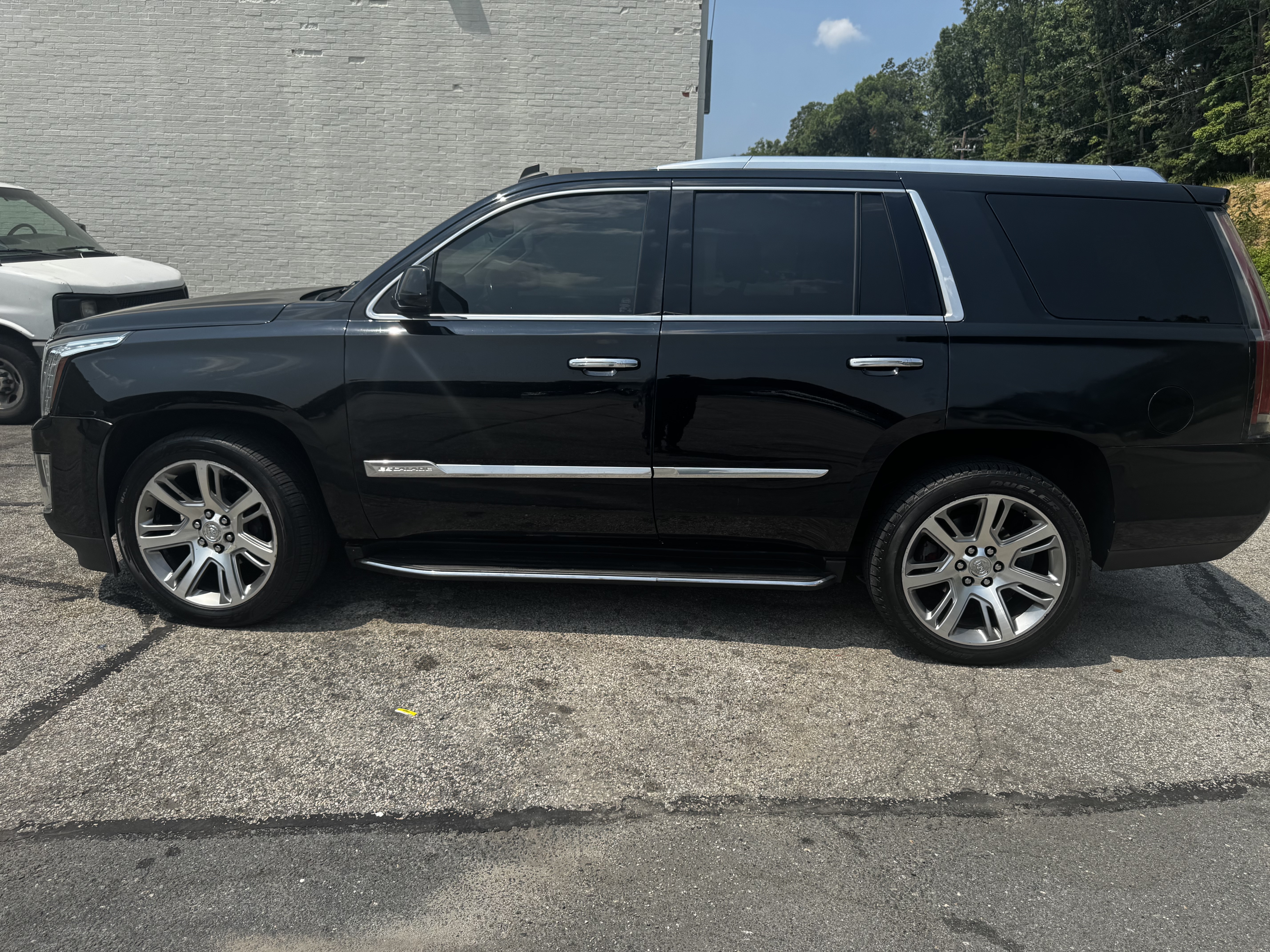 Used 2015 Cadillac Escalade Premium AWD/4WD image 1