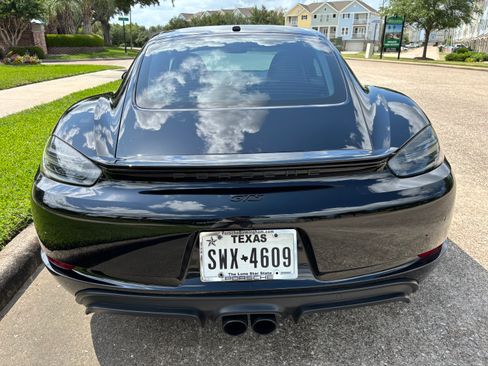 Used 2018 Porsche 718 Cayman GTS image 18