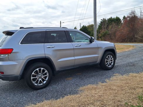 Used 2016 Jeep Grand Cherokee Limited image 1