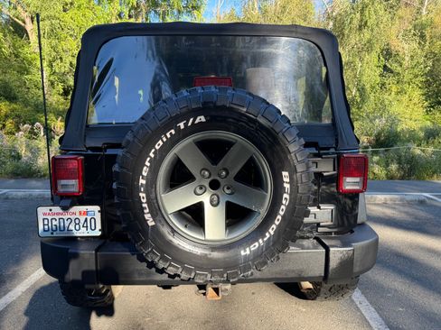 Used 2013 Jeep Wrangler Sport AWD/4WD image 8