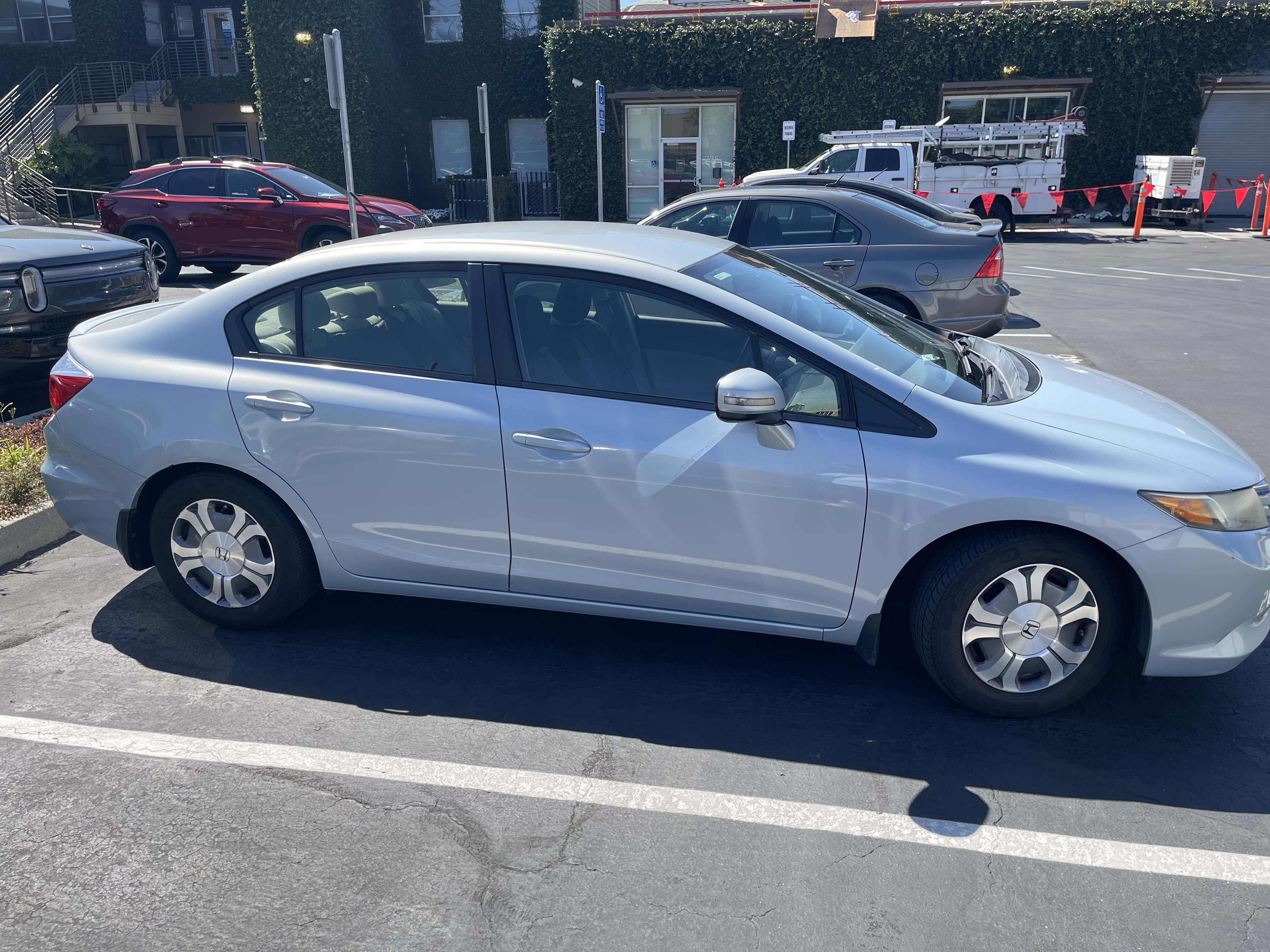 Used 2012 Honda Civic Hybrid Sedan image 1