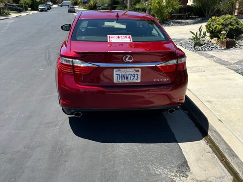 Used 2015 Lexus ES 350 w/ Luxury Package FWD image 4