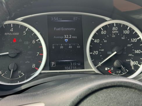 Used 2016 Nissan Sentra SV w/ Style Package image 11